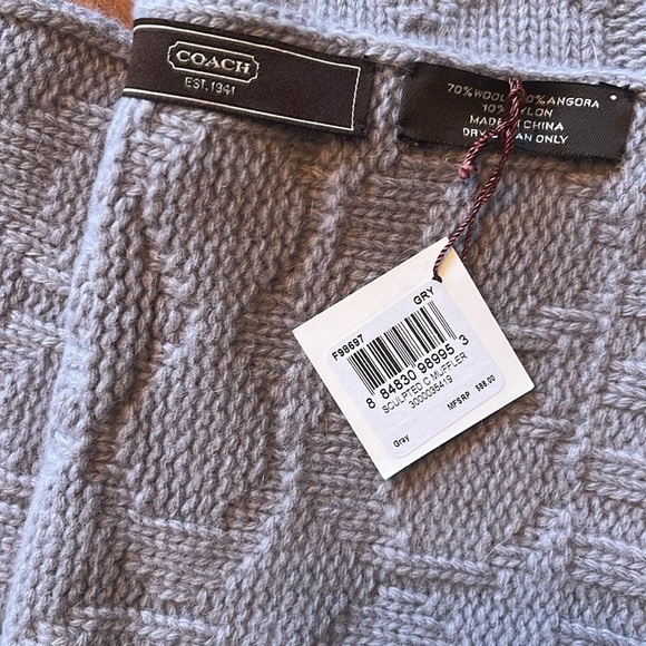 NWT Coach Scarf, gray with woven C pattern - Picture 2 of 3
